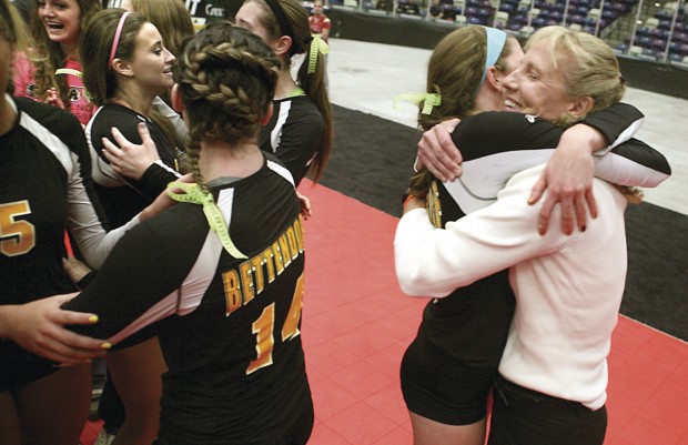 Bettendorf wins state volleyball title